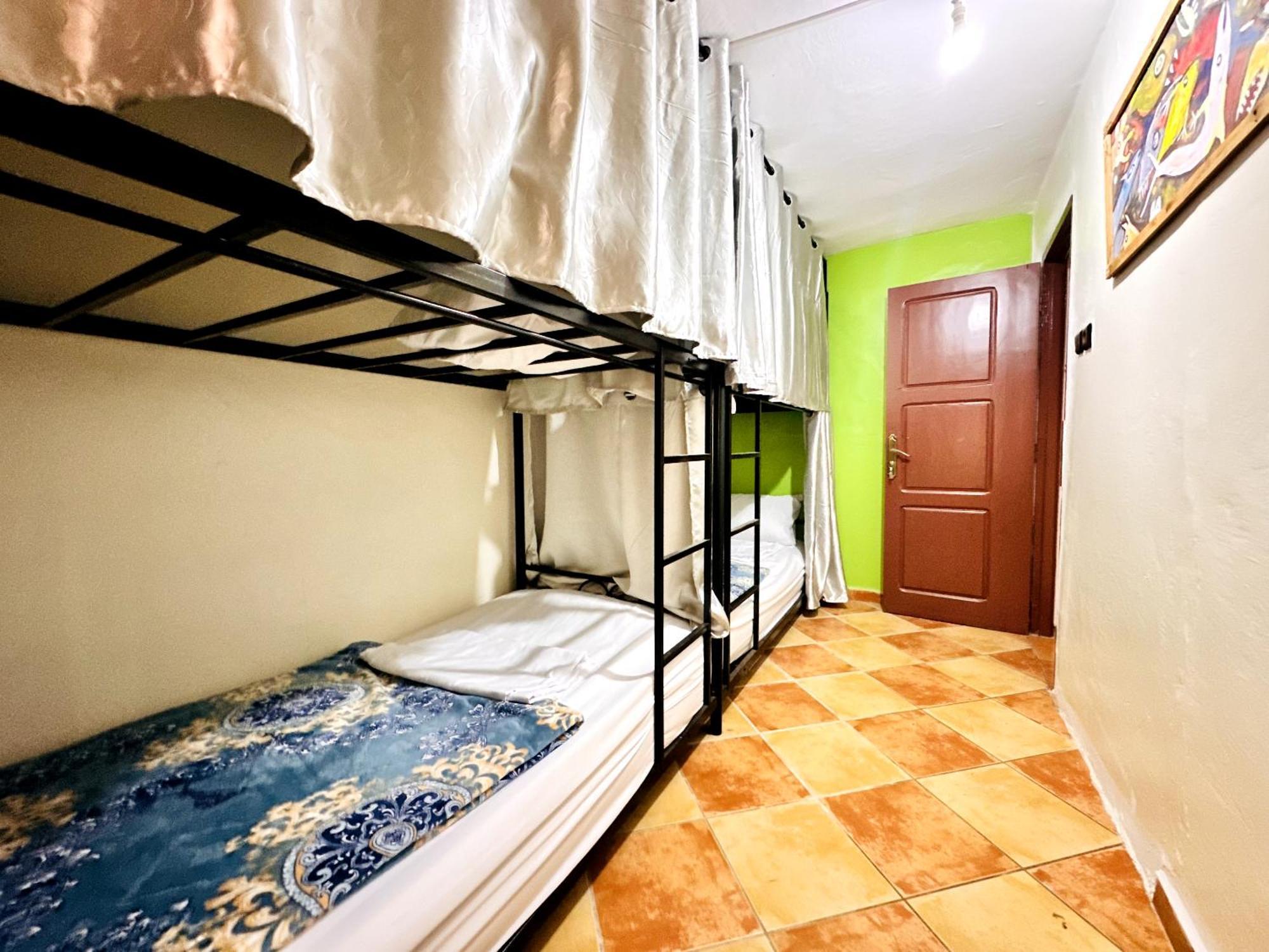 Atlas Hostel ทากาเซาท์ ภายนอก รูปภาพ