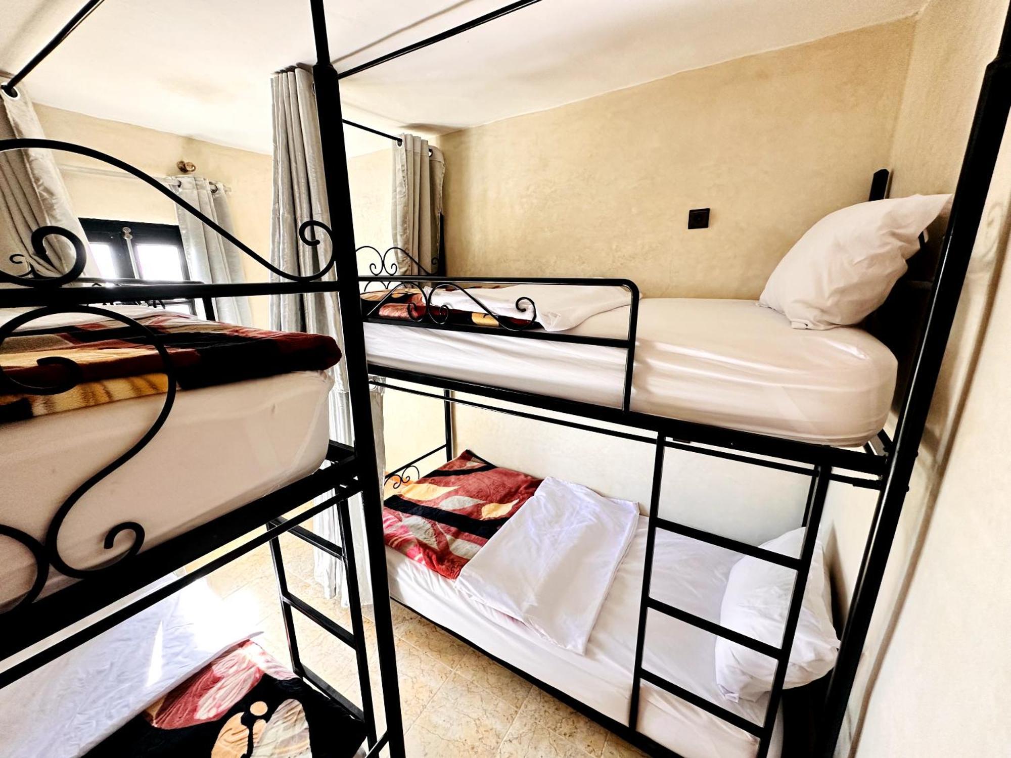 Atlas Hostel ทากาเซาท์ ภายนอก รูปภาพ