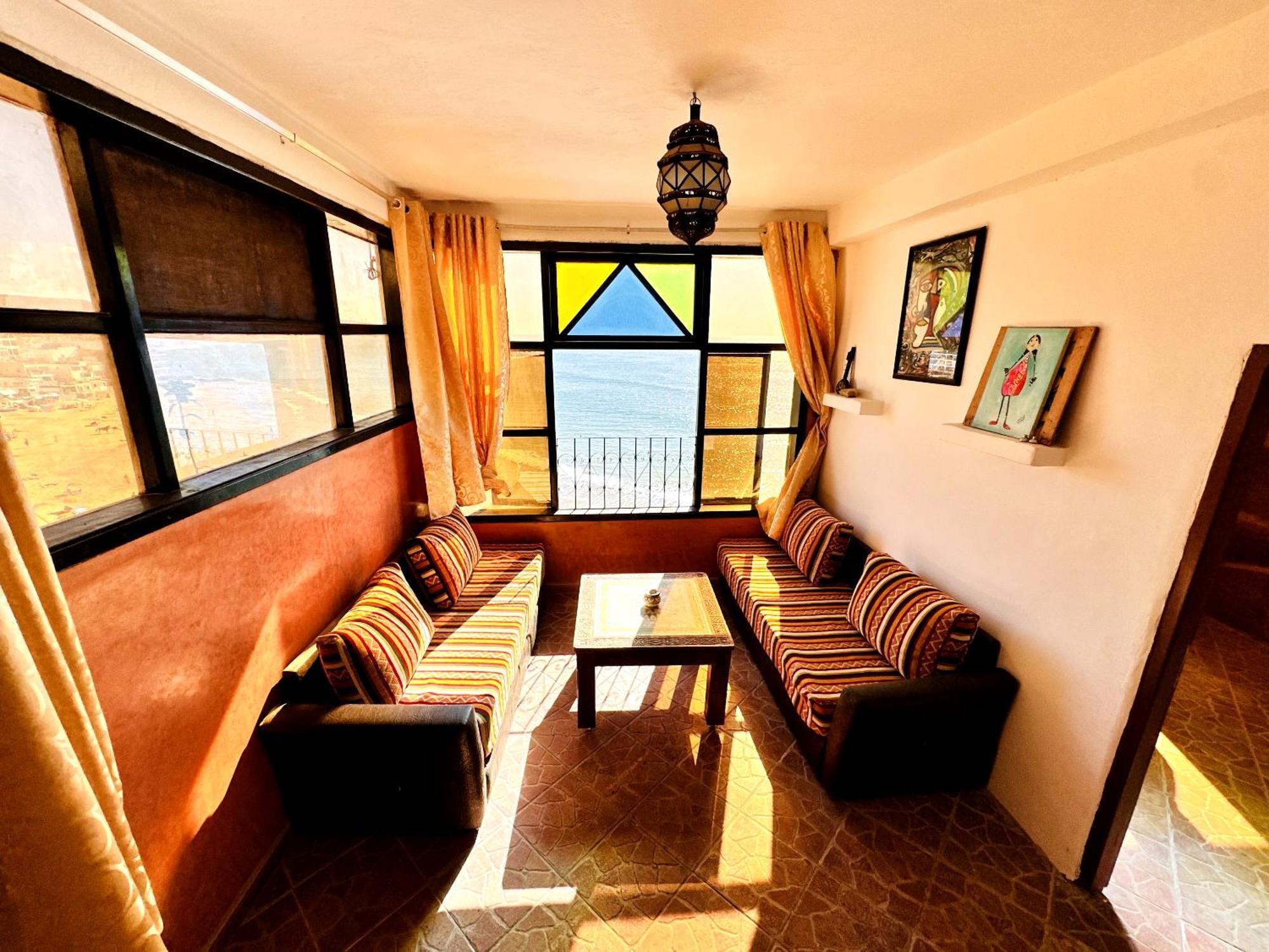 Atlas Hostel ทากาเซาท์ ภายนอก รูปภาพ
