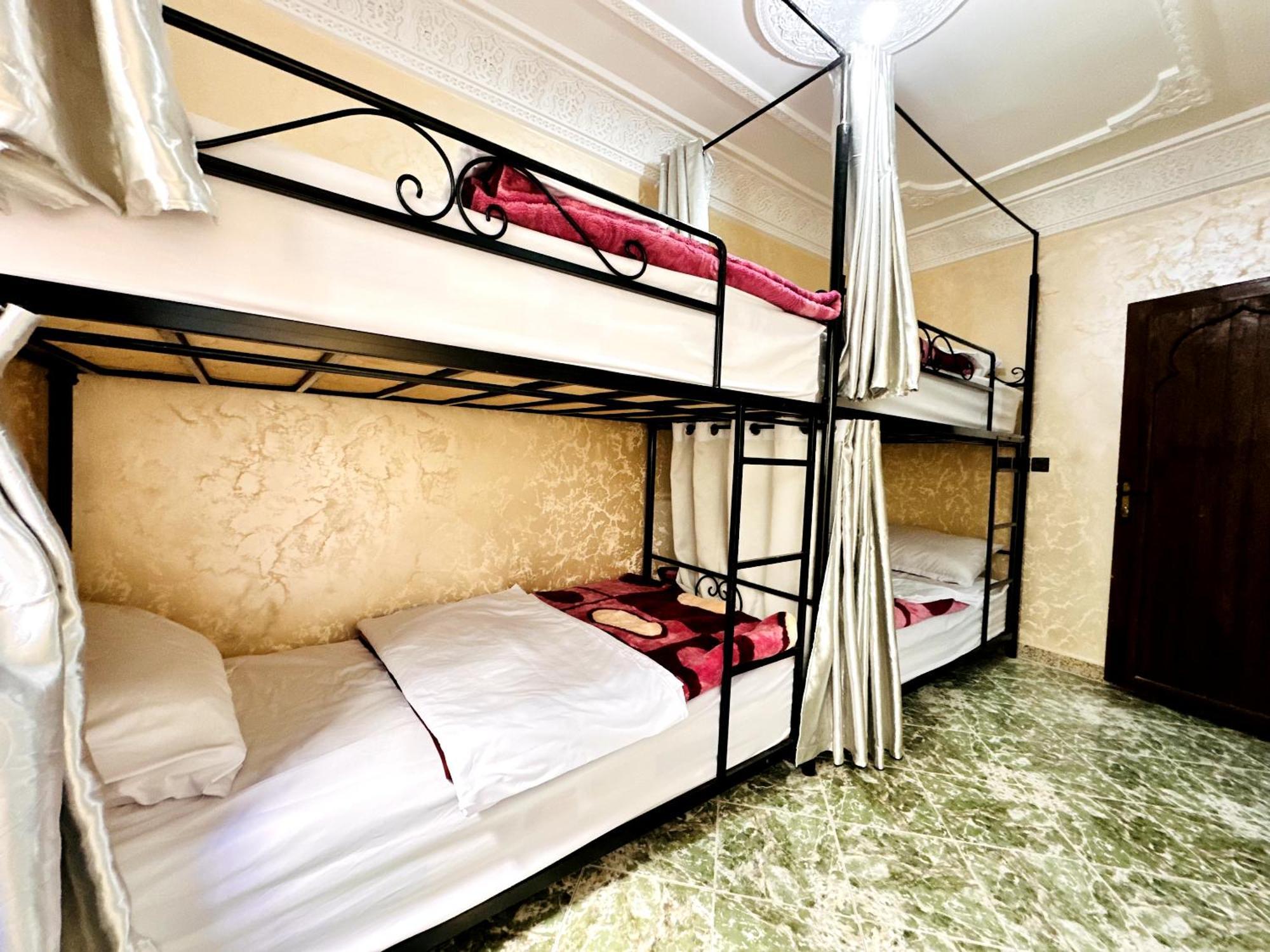 Atlas Hostel ทากาเซาท์ ภายนอก รูปภาพ