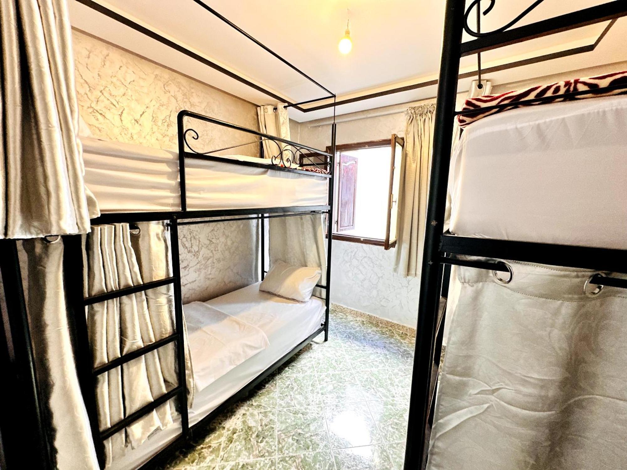 Atlas Hostel ทากาเซาท์ ภายนอก รูปภาพ